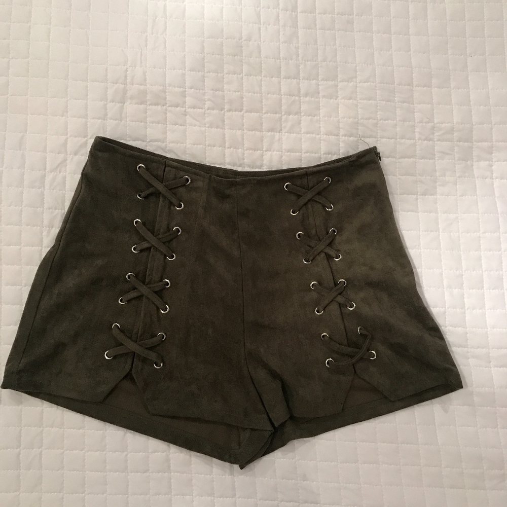 Shorts - Picture 1 of 6